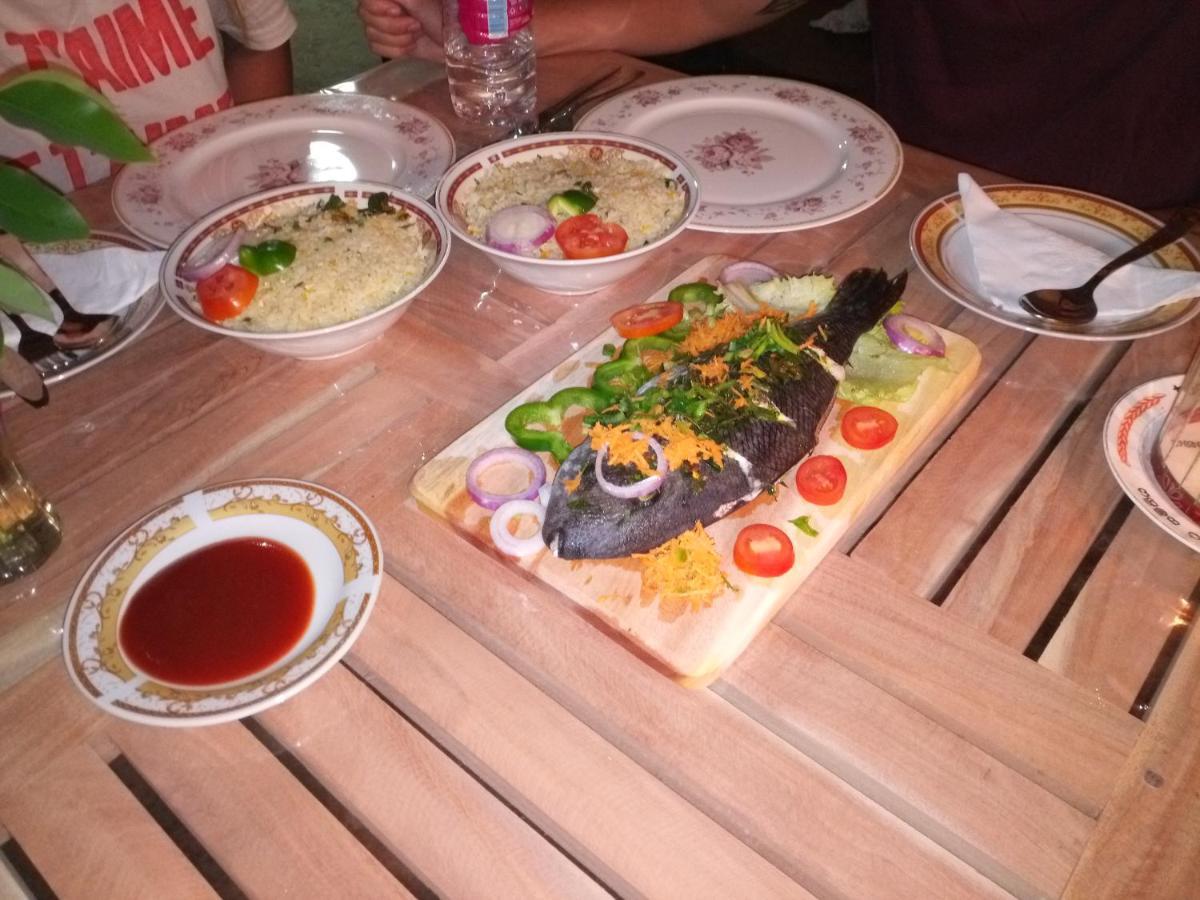 Silent Peacock Villa And Peacock Cafe Tangalle Exterior photo